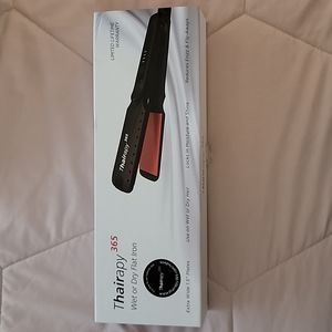 Thairapy 365 Wet or Dry Flat Iron